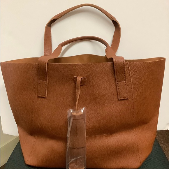 Shoulder Bag Vegan Leather Light Brown NWOT stylish - Picture 6 of 6